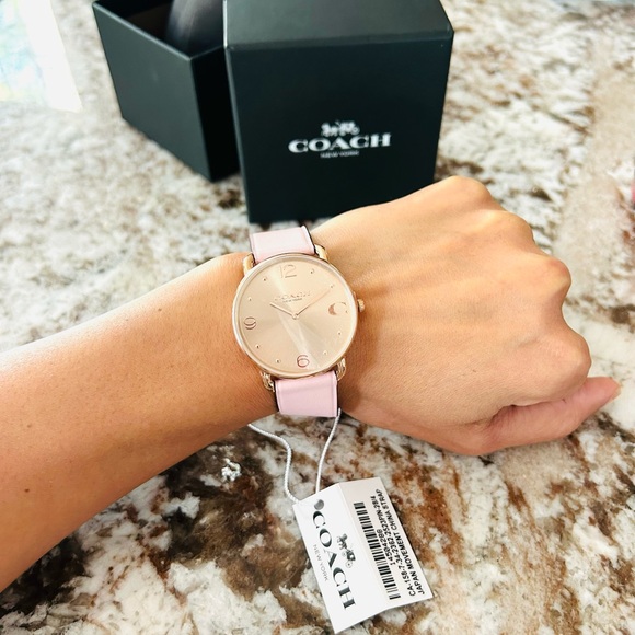 NWT Coach RoseGold Dial Elliot Genuine Leather Strap Watch - Picture 10 of 10